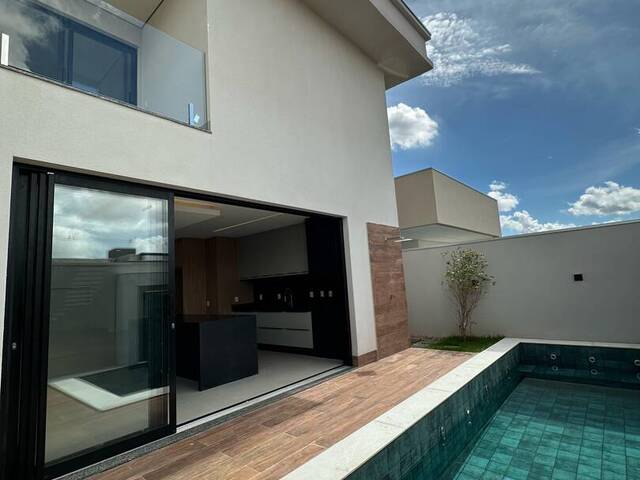 #5 - Casa para Venda em Cuiabá - MT